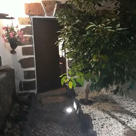El Alpende De Seno Sixto. Teguise * Teguise (Lanzarote)